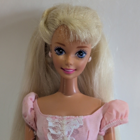 Barbie Family Set - 1966 Barbie, 1968 Ken, and 2017 Chelsea - Picture 12 of 16